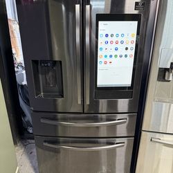 Samsung stainless steel 4 door refrigerator with the family hub
