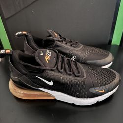 Nike  Air Max 270 size 9