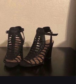 Women’s black heels