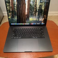2024 Apple MacBook Pro 48GB M4 Pro, 20 Core 1TB 19 Count AppleCare 2029 Music & Video edit softwares