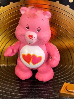 VINTAGE 1983 LOVE A LOT CAREBEAR  3 1/2 INCH POSABLE FIGURE - NEW CONDITION