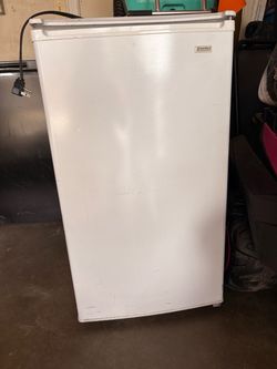Kenmore White Mini Fridge