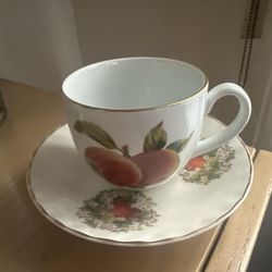 Royal Kent Fine Bone China Teacup and Saucer Set