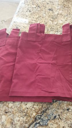 2 Table top valances