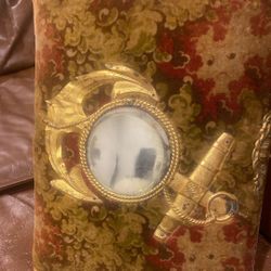 Antique Victorian 1895 Velvet Photo Album  