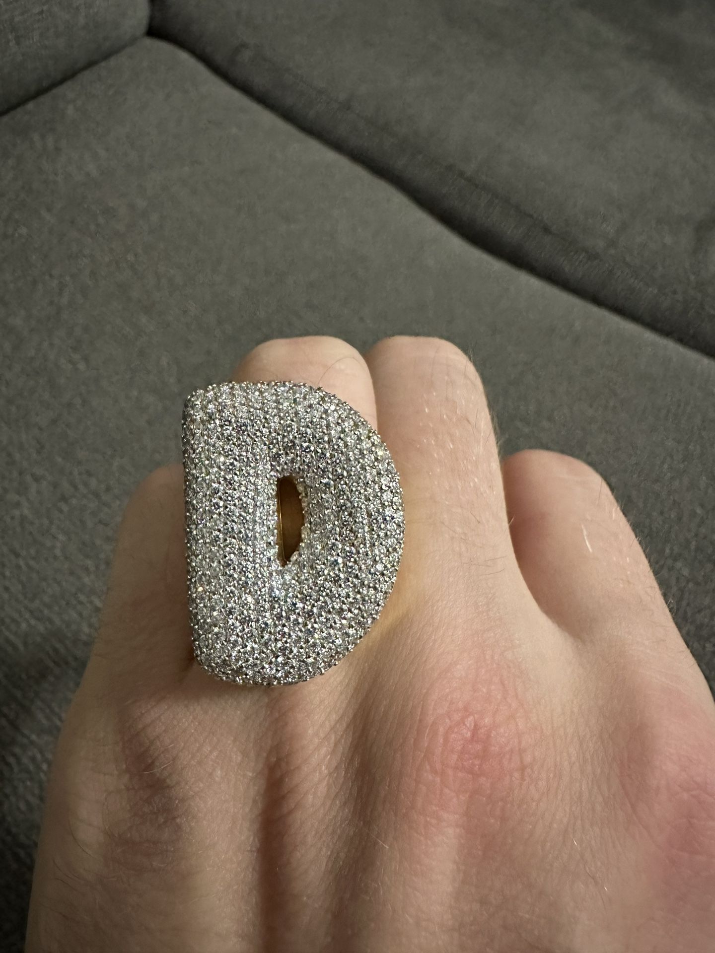 10k yellow gold 6 carats VS natural diamond big letter D ring!