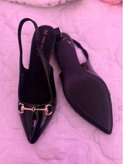 Black stilleto pointy kitten heels size 7