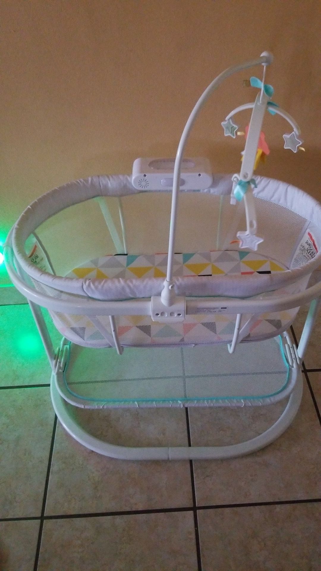 Fisher-Price Soothing Motions Bassinet