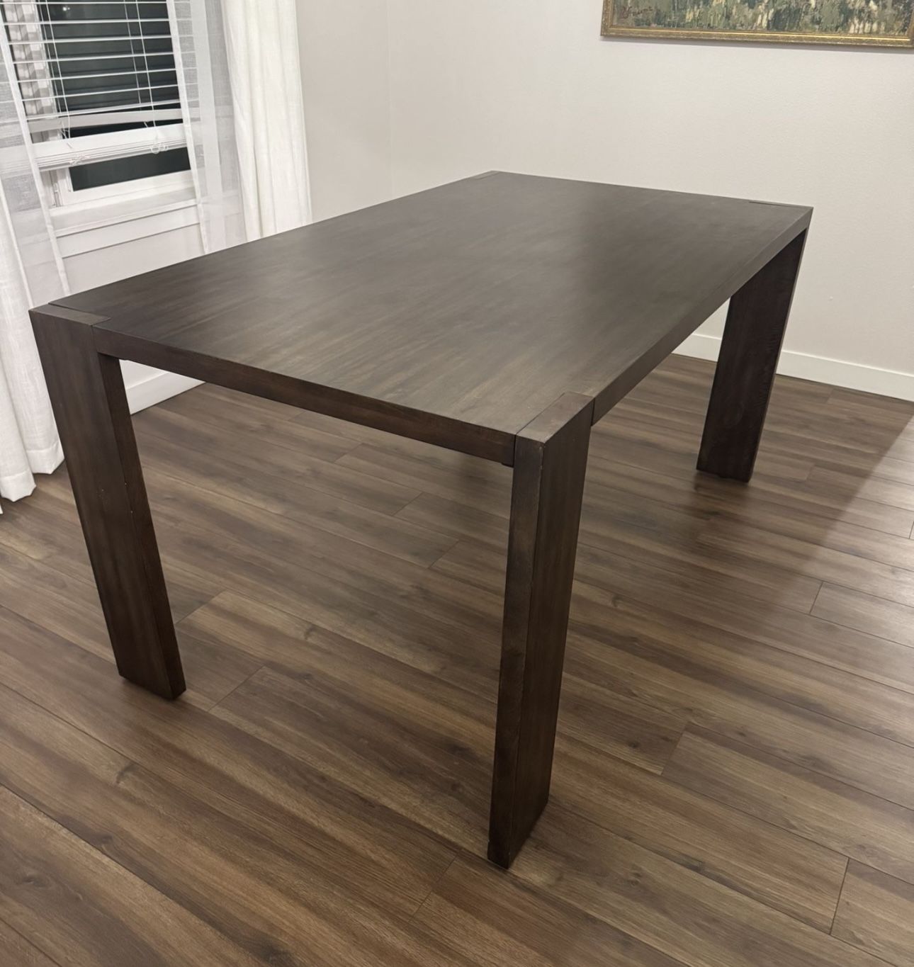 Dinning Room Table