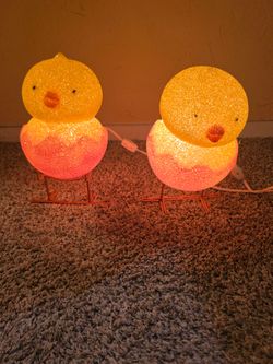 Pair of Light Chick Valentines Decoration