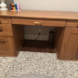 Modern Desk- Great Condition 