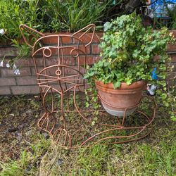 Whimsical Cat-Shaped Metal Plant Stand - Outdoor Garden Decor