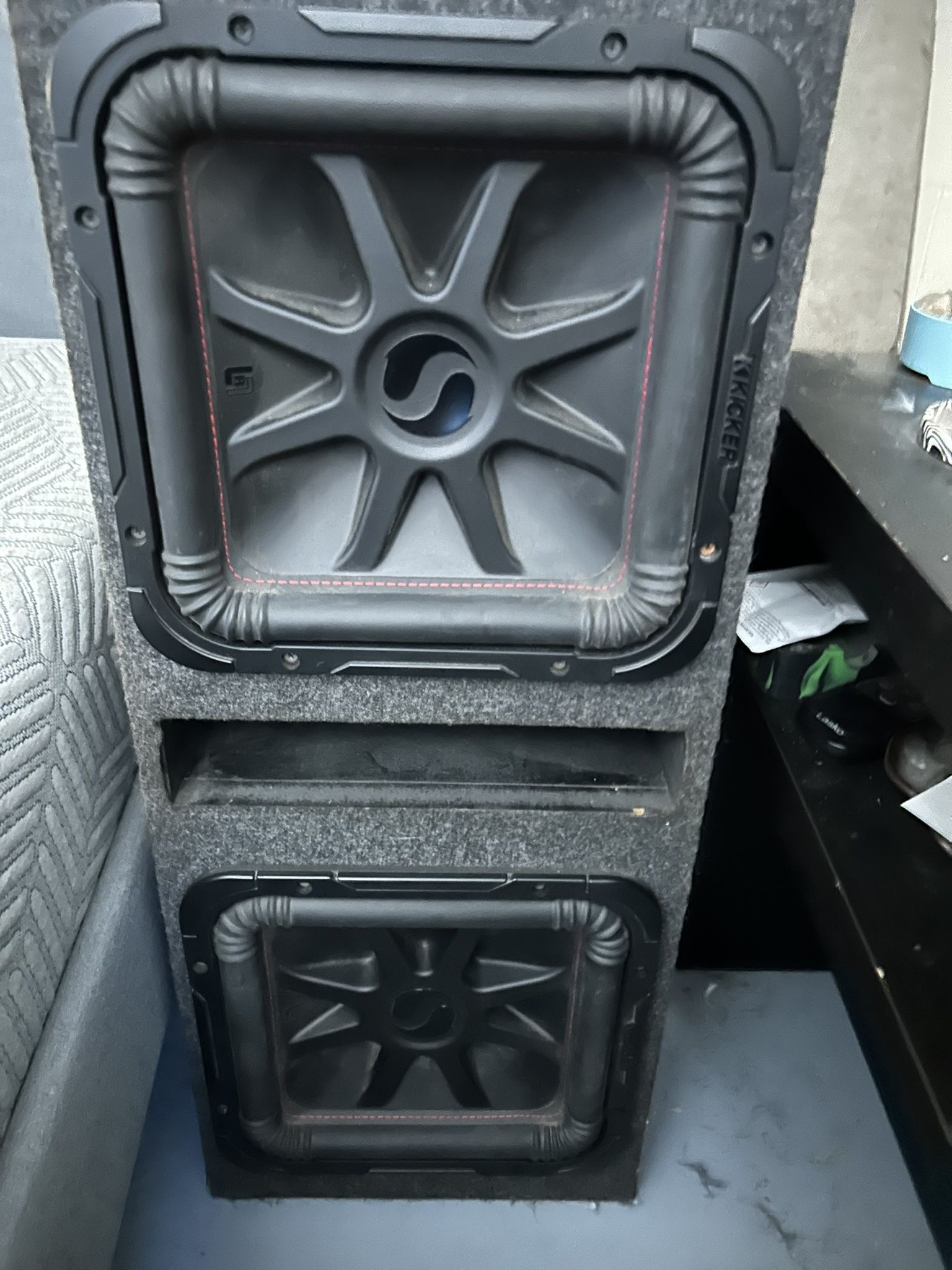 15” Kicker Speakers and Subwoofer Box $300