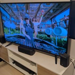 52" Hisense Smart TV