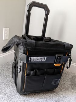 TOUGHBUILT Zippered Rolling Tool bag