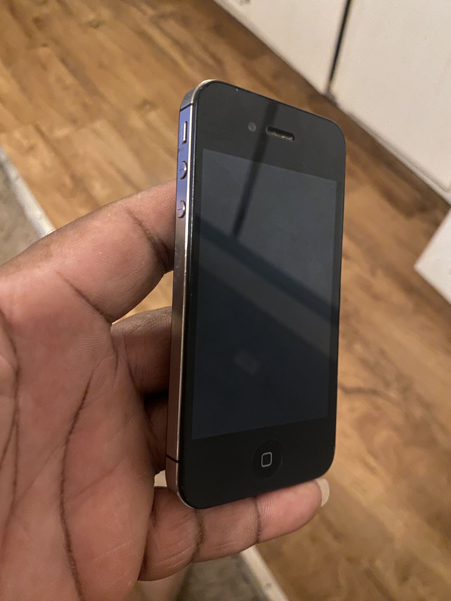 Apple iPhone 4