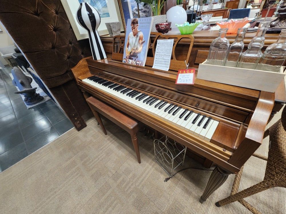 Vintage Piano