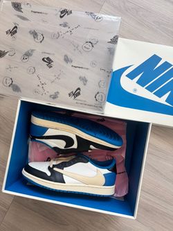Size 7 youth jordan 1 low