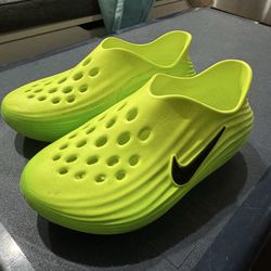 Nike Boy Reactx Rejuven8 Shoe size 4Y