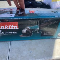 MAKITA GA4530X Angle Grinder,6A,4-1/2"