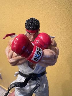 Street Fighter V Collector’s Edition Ryu statue