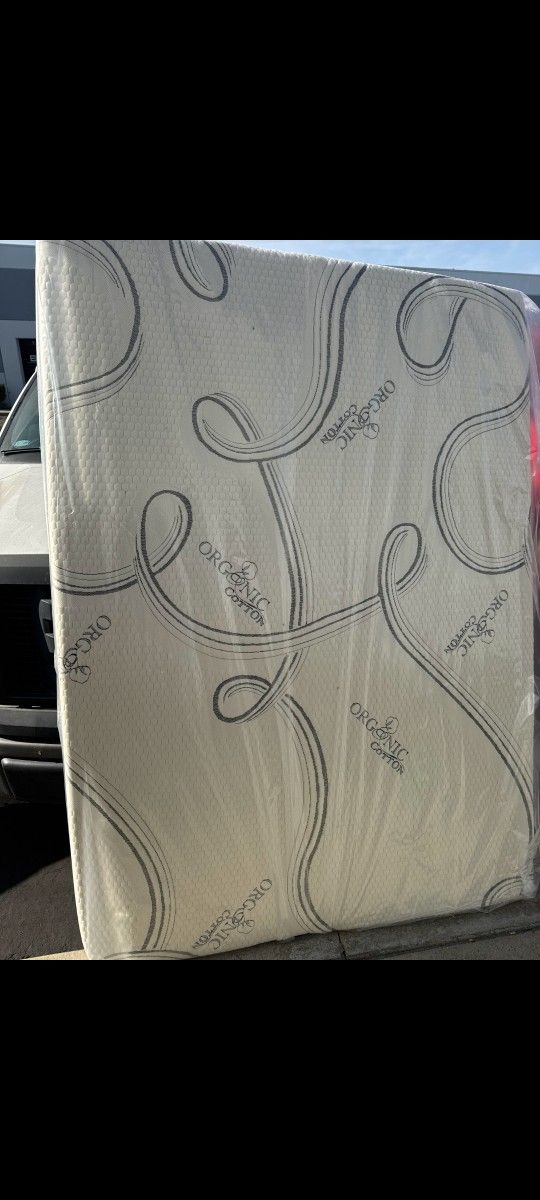 Full Size Organic Hybrid Cool Memoryfoam Matres!!!!