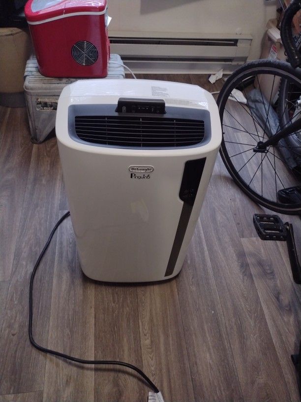 Delonghi Pinguino 4-1 Air Conditioner
