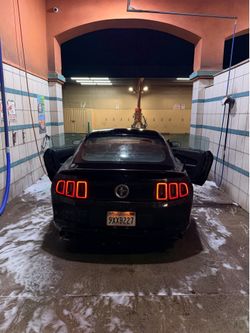 2013 Mustang V6 Manual 6-speed