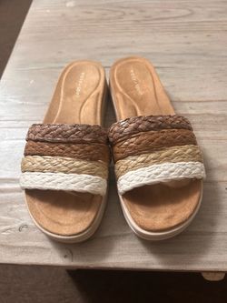 Sandals great condition size 6