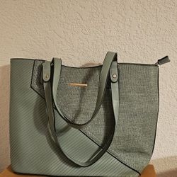 Moda Spacious Large Handbag New with Tag