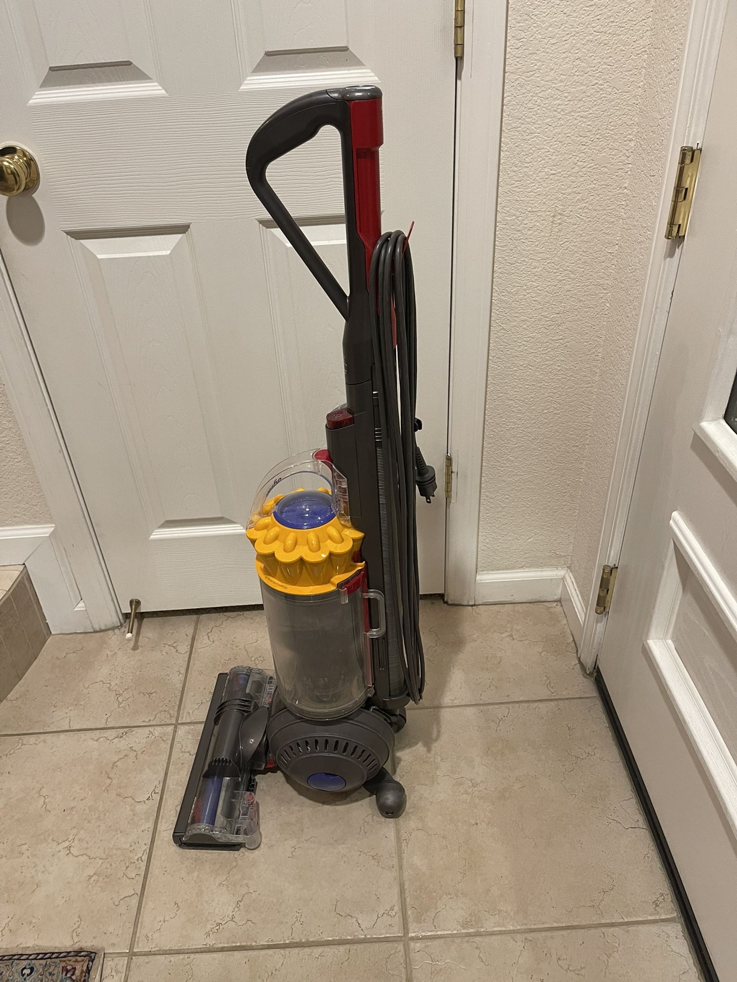 Dyson Vacuum 