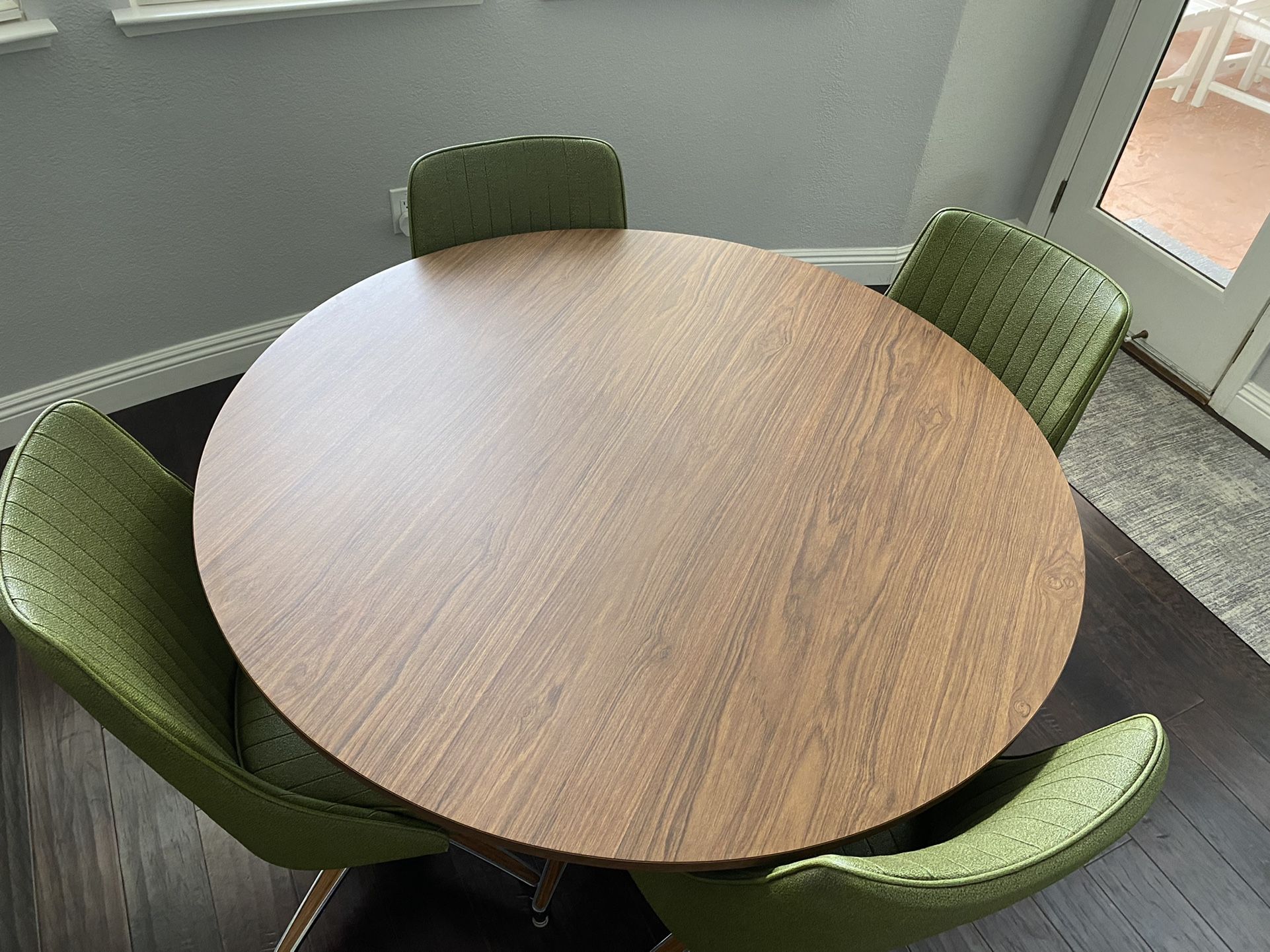 Vintage Mid Century Chromcraft Kitchen Table And Chairs