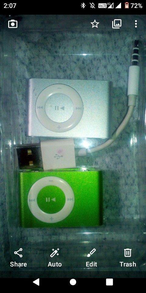 iPods Nanos