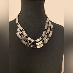 Gunmetal toned 3-tier necklace. 