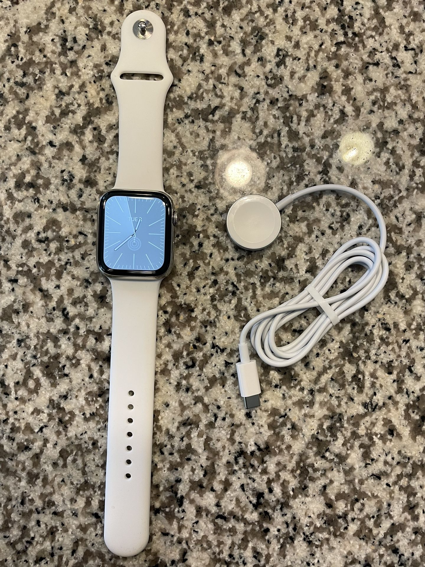 Apple Watch Series 4 GPS + Cellular Unlocked 44mm Stainless Steel With Charger - Works Great