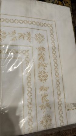 Brand New Italian Bedding Sheets.