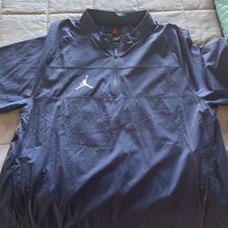 Mens Large Jordan Windbreaker 