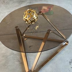 Glass Coffee Table/ Mesa De Centro