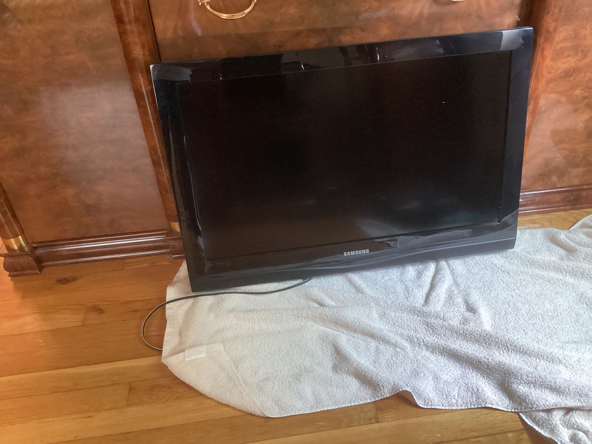 TV Samsung 30”