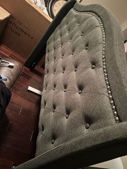 Queen head board
