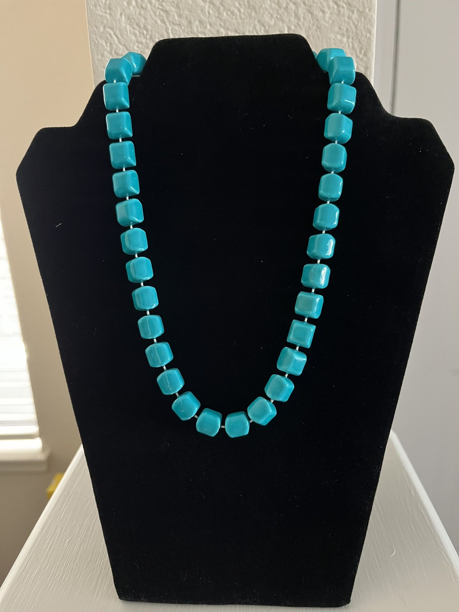 Faux Turquoise Choker Necklace.