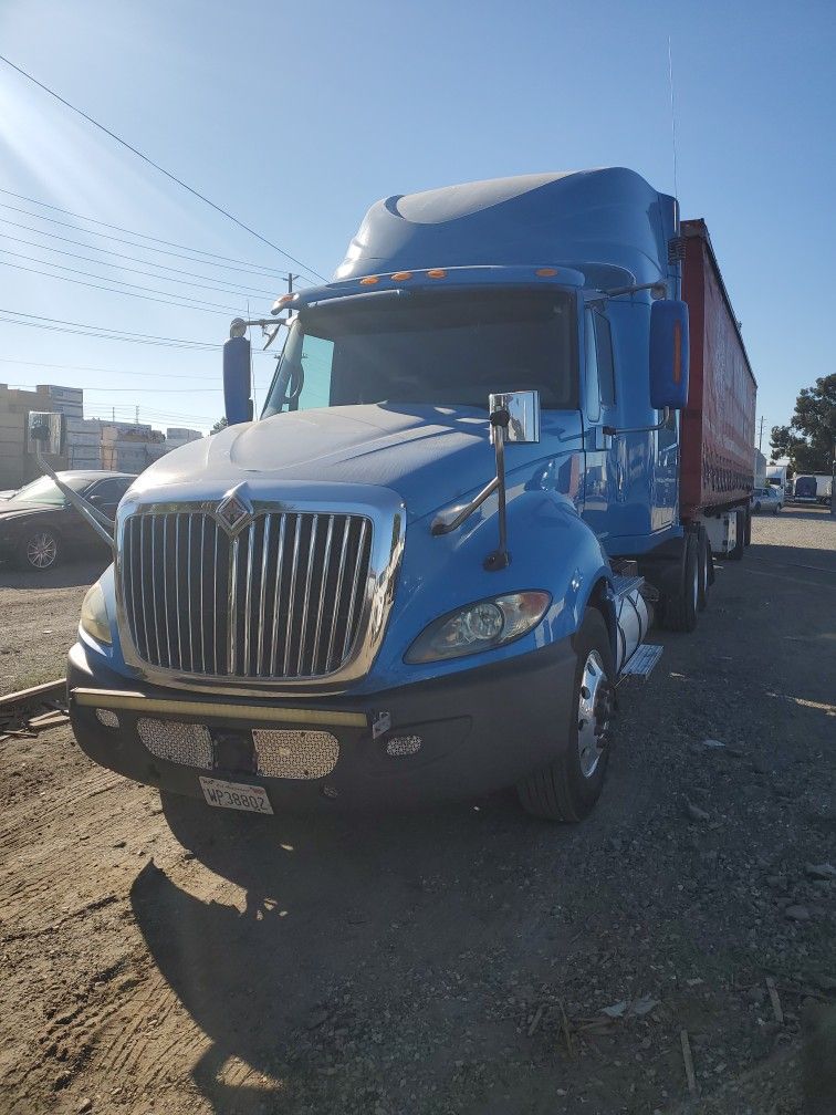 2010 International prostar GPS and  Bluetooth Double bonk sleeper, fridge and DVR 4 CAMERAS