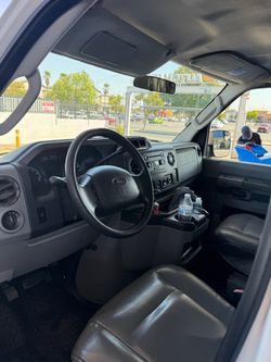 2011 Ford E-Series E-350 XL Super Duty Passenger Van