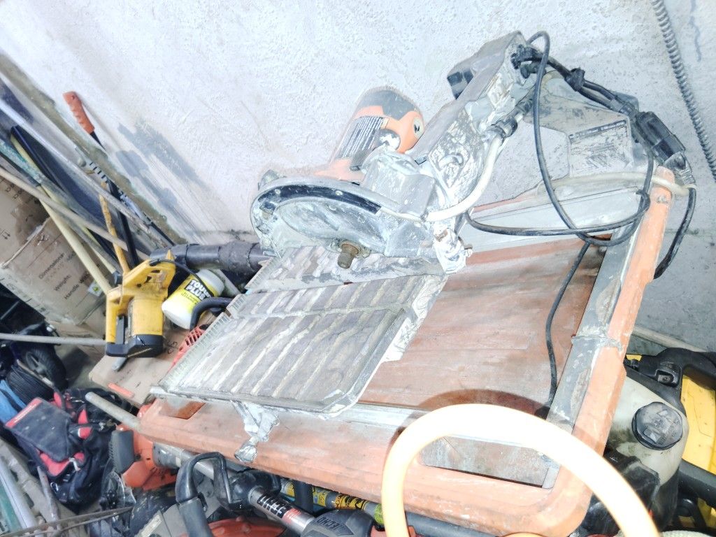 Ridgid 7 Inch Wet Tile Saw In Working Condition