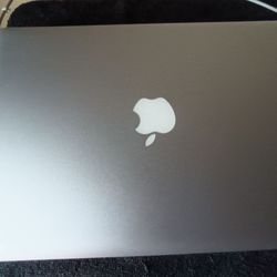 Apple Macbook 13.3"