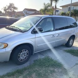 2005 Dodge Caravan