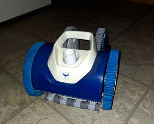 4 Wheel Hayward Pool Cleaner -Excl Condition