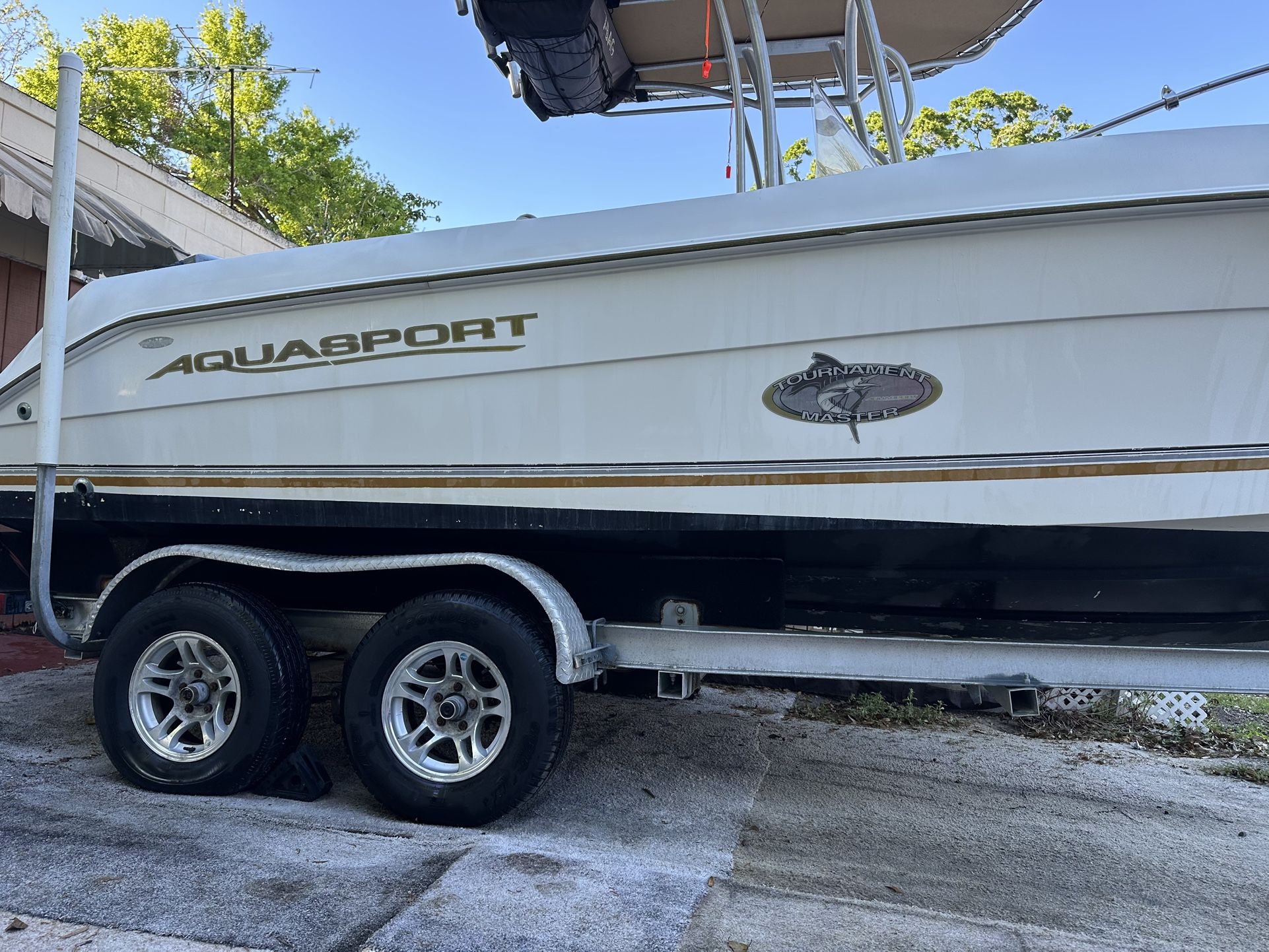Aqua sport 22ft Center Console