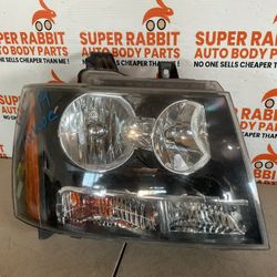 2007 Tahoe Passenger Headlight Black Halogen Tabs OK  2014 
