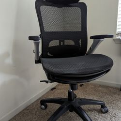 Ergonomic Chair With Footrest In Excellent Condition 